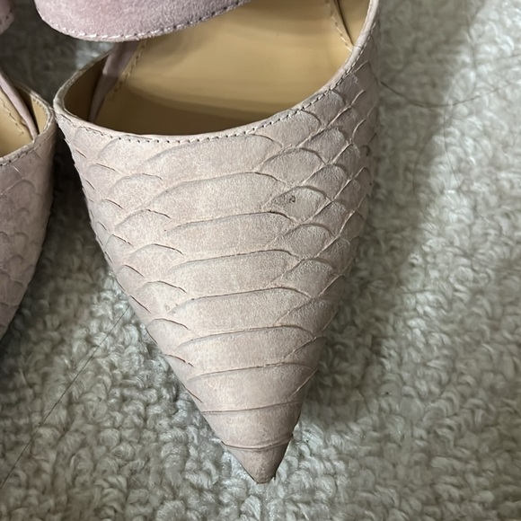Pink/blush express pointy toe size 8 heels. - Picture 3 of 5